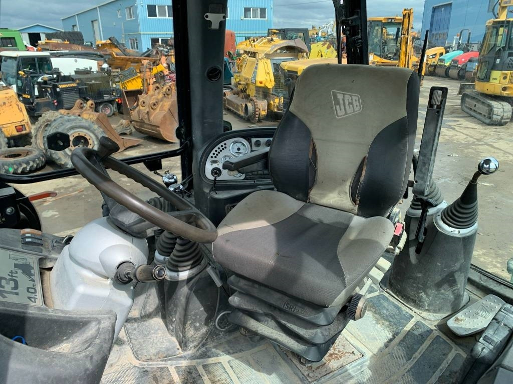 Rýpadlo-nakladač JCB 3 CX Super: obrázek 9