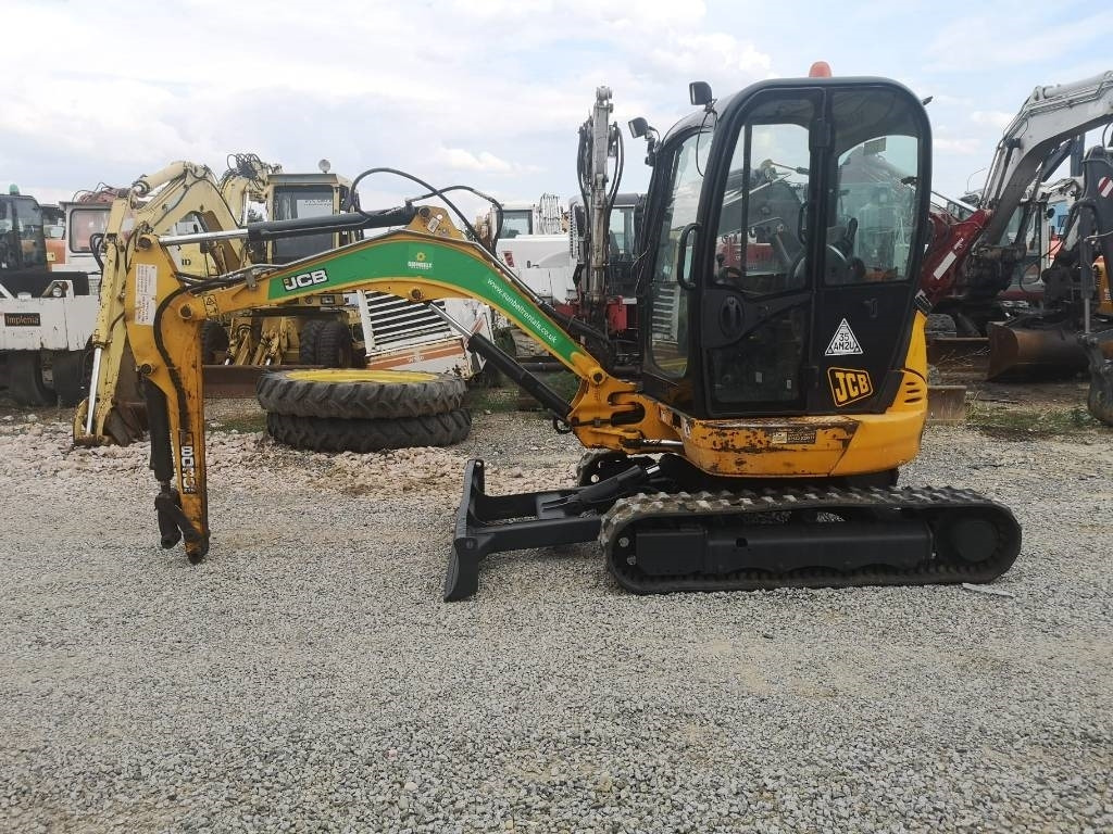JCB 8030 - Mini rýpadlo: obrázek 2 JCB 8030 - Mini rýpadlo: obrázek 2
