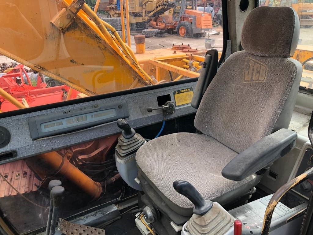 JCB JS 103 FOR PARTS - Pásové rýpadlo: obrázek 5 JCB JS 103 FOR PARTS - Pásové rýpadlo: obrázek 5