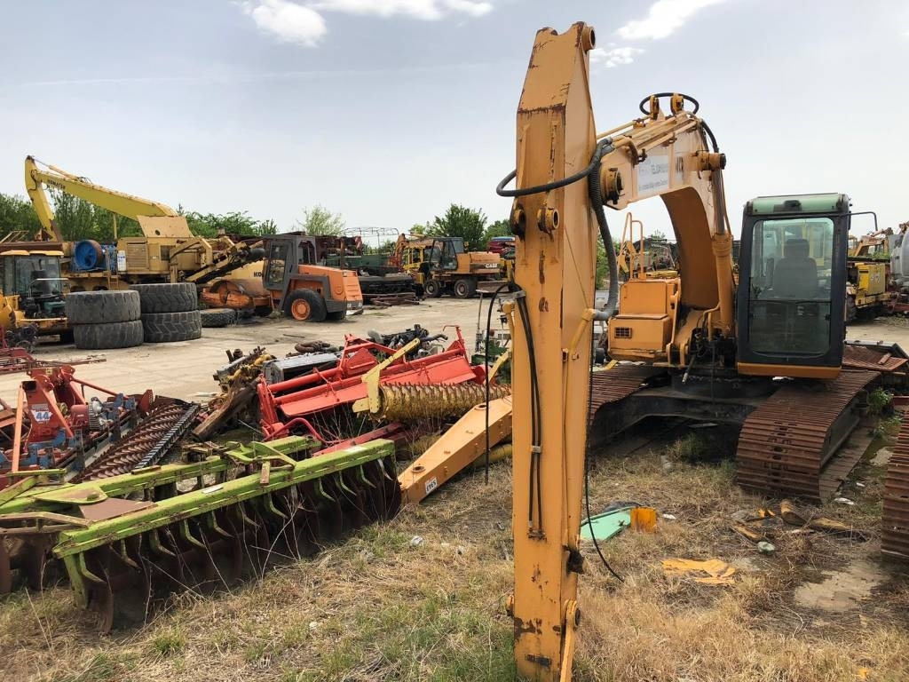 JCB JS 103 FOR PARTS - Pásové rýpadlo: obrázek 3 JCB JS 103 FOR PARTS - Pásové rýpadlo: obrázek 3