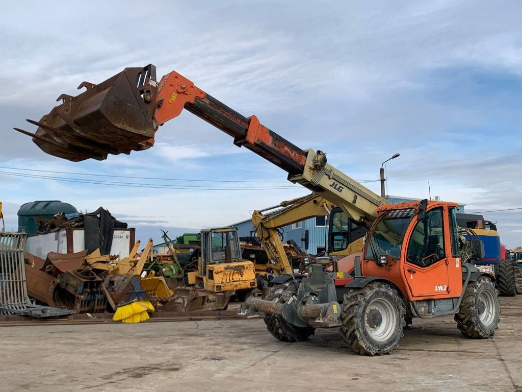 JLG 3512 - Teleskopický manipulátor: obrázek 1 JLG 3512 - Teleskopický manipulátor: obrázek 1