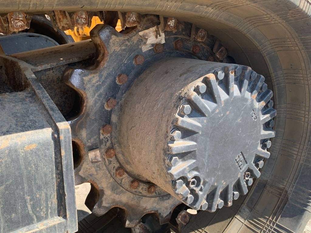 Komatsu CD 110 R-1 - Pásovy dampr: obrázek 5 Komatsu CD 110 R-1 - Pásovy dampr: obrázek 5