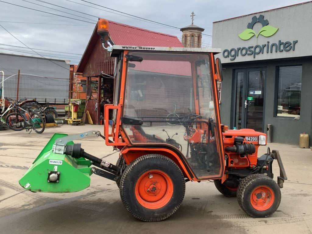 Kubota B 4200 - Traktor: obrázek 5 Kubota B 4200 - Traktor: obrázek 5