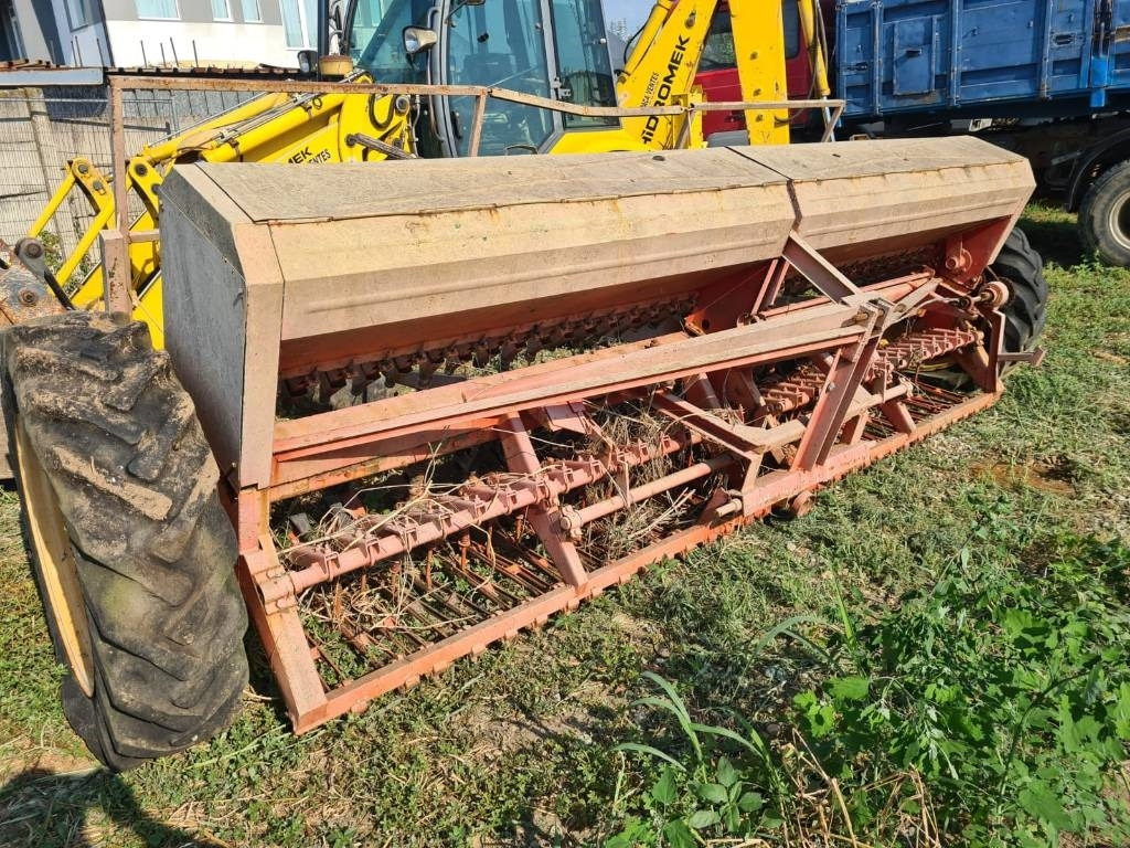 Kuhn 4M - Secí kombinace: obrázek 4 Kuhn 4M - Secí kombinace: obrázek 4