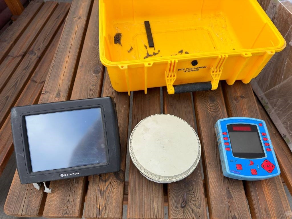 Leica Power Antenna Bluetooth + Power Supply BOX - Navigační systém pro Stavební technika: obrázek 3 Leica Power Antenna Bluetooth + Power Supply BOX - Navigační systém pro Stavební technika: obrázek 3