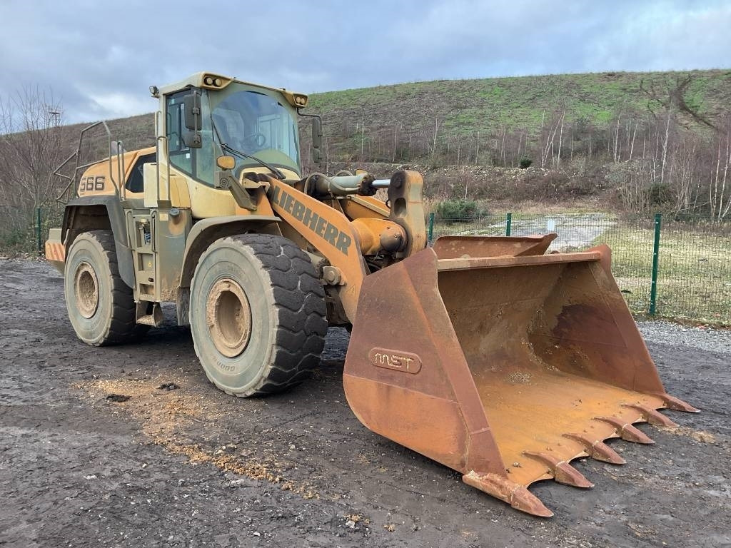 Liebherr L 566 - Kolový nakladač: obrázek 4 Liebherr L 566 - Kolový nakladač: obrázek 4