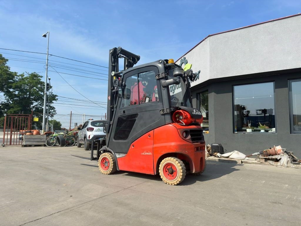 Linde H16T-01 - Plynový vysokozdvižný vozík: obrázek 4 Linde H16T-01 - Plynový vysokozdvižný vozík: obrázek 4