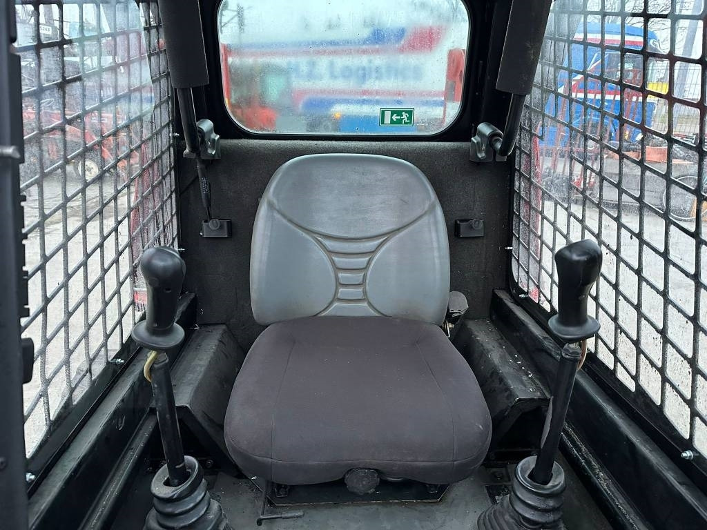 Smykový nakladač Manitou 1650R: obrázek 7