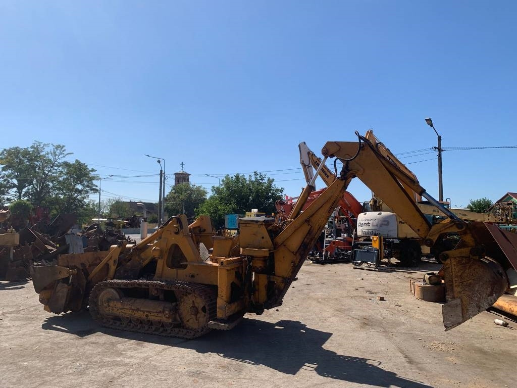 Massey Ferguson MF200 - Rýpadlo-nakladač: obrázek 4 Massey Ferguson MF200 - Rýpadlo-nakladač: obrázek 4