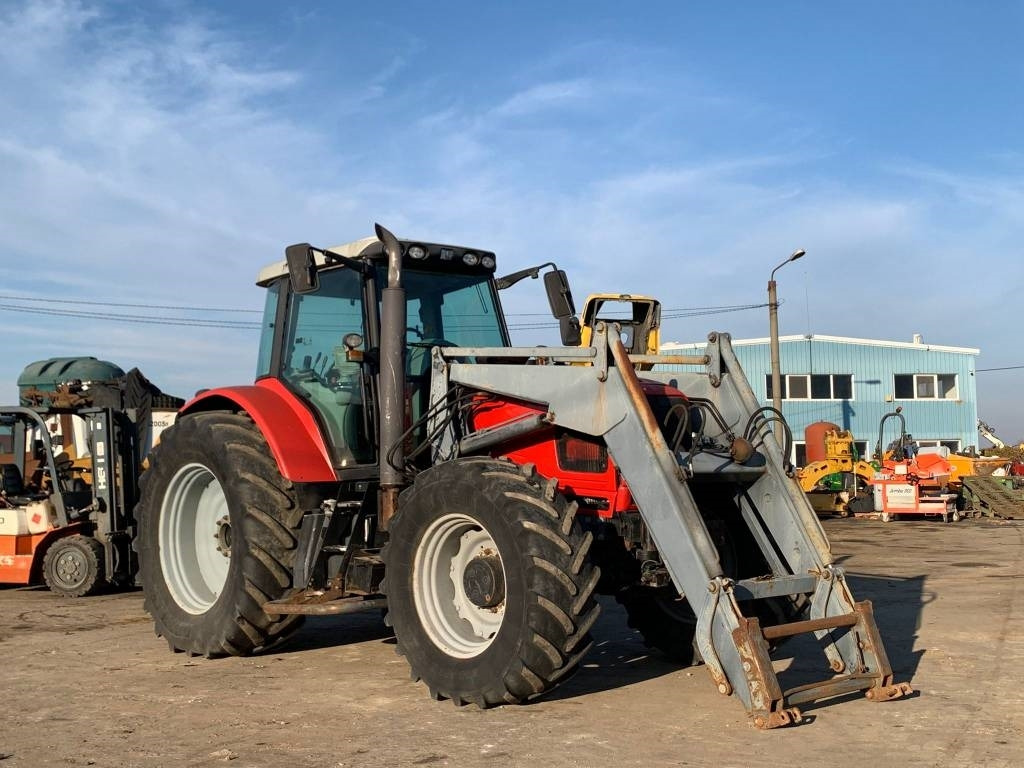 Massey Ferguson MF7485 - Traktor: obrázek 4 Massey Ferguson MF7485 - Traktor: obrázek 4