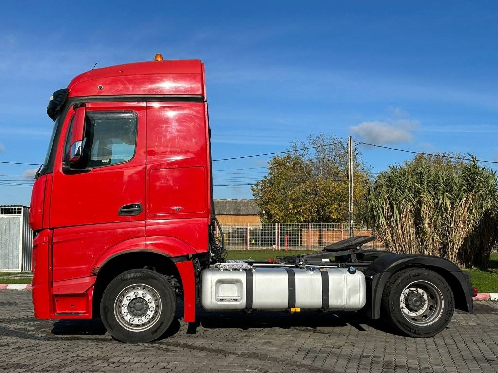 Mercedes-Benz Actros 963-4-A - Skříňový nákladní auto: obrázek 5 Mercedes-Benz Actros 963-4-A - Skříňový nákladní auto: obrázek 5