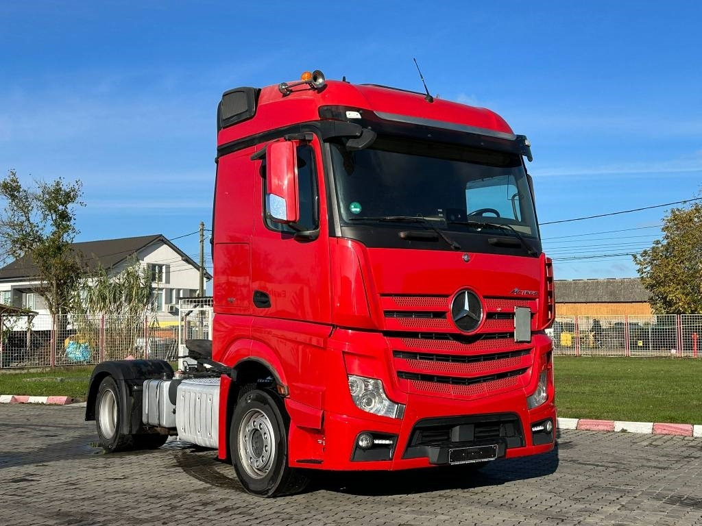 Mercedes-Benz Actros 963-4-A - Skříňový nákladní auto: obrázek 1 Mercedes-Benz Actros 963-4-A - Skříňový nákladní auto: obrázek 1