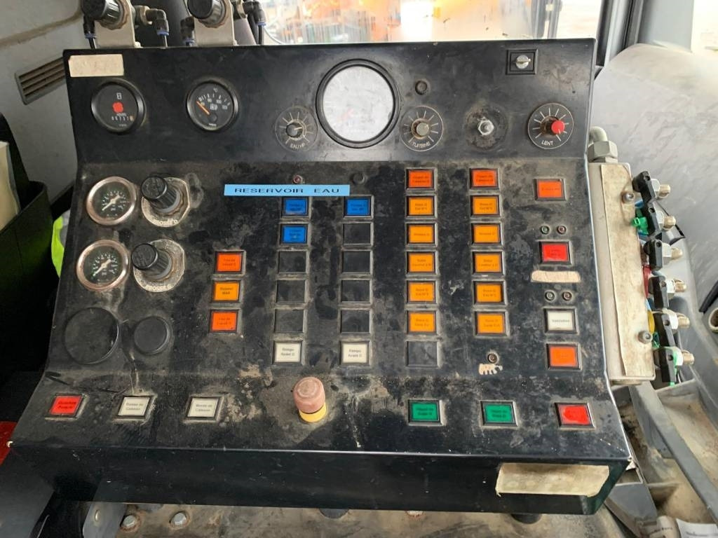 Zametací vůz Mercedes-Benz Axor 1829: obrázek 12