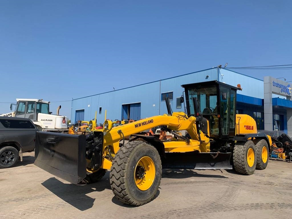 New Holland F 156.6 A - Grejdr: obrázek 5 New Holland F 156.6 A - Grejdr: obrázek 5