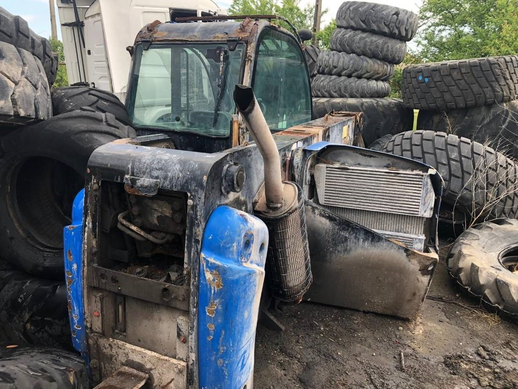 New Holland For Parts LM 5060 - Teleskopický manipulátor: obrázek 2 New Holland For Parts LM 5060 - Teleskopický manipulátor: obrázek 2