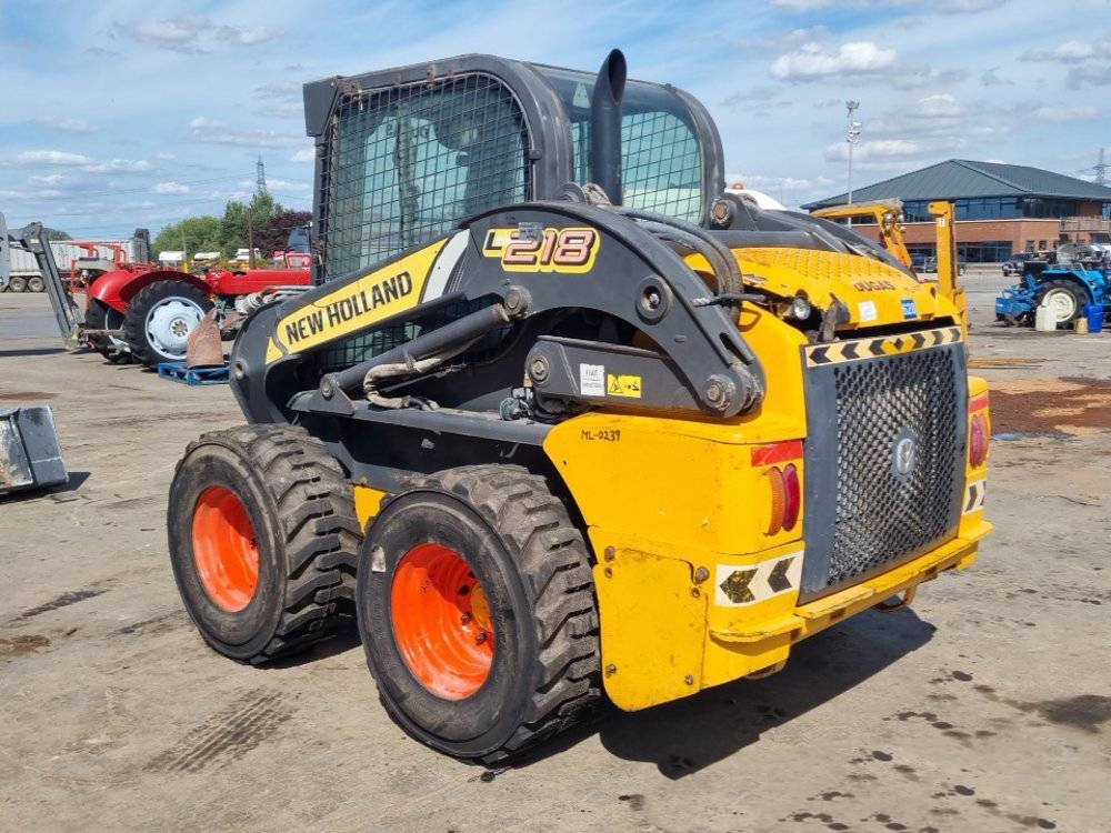 New Holland L 218 - Smykový nakladač: obrázek 3 New Holland L 218 - Smykový nakladač: obrázek 3