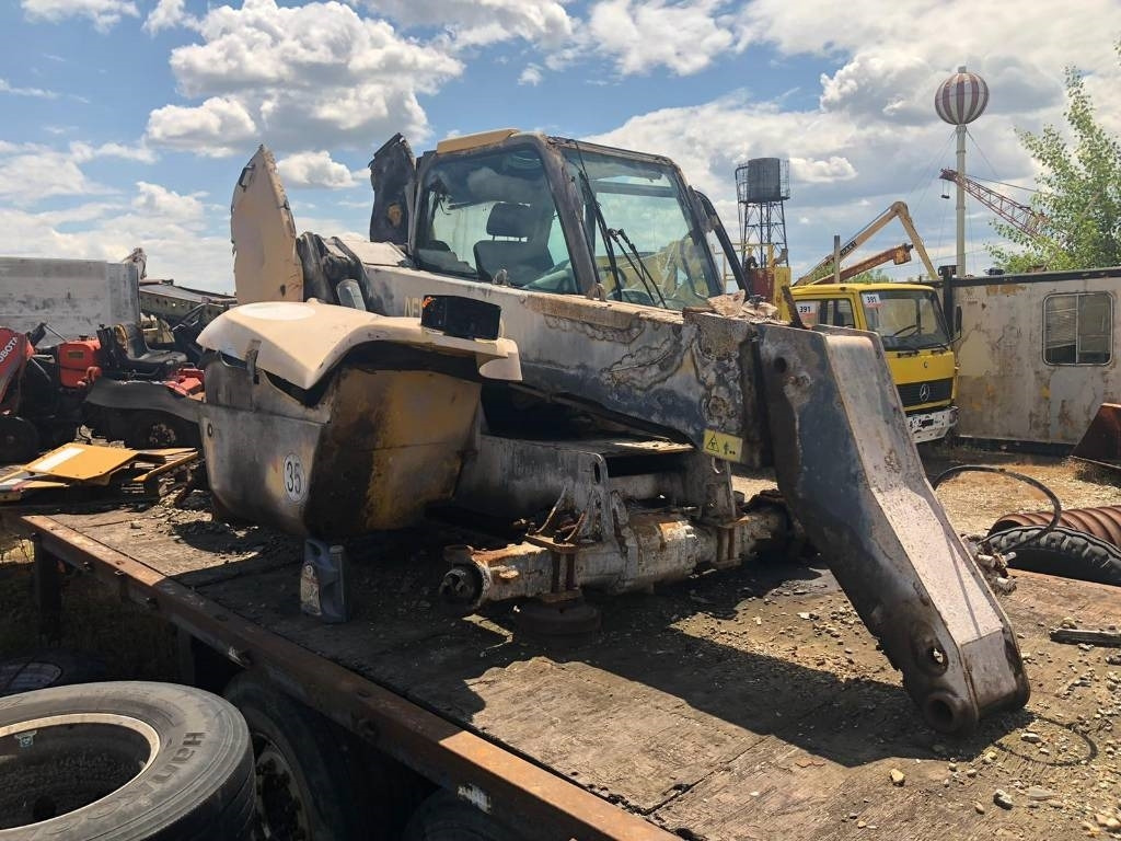 New Holland LM 430 FOR PARTS - Teleskopický manipulátor: obrázek 1 New Holland LM 430 FOR PARTS - Teleskopický manipulátor: obrázek 1