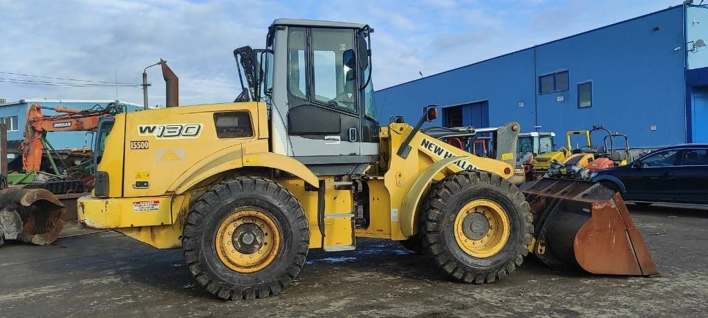 New Holland W 130 - Kolový nakladač: obrázek 2 New Holland W 130 - Kolový nakladač: obrázek 2