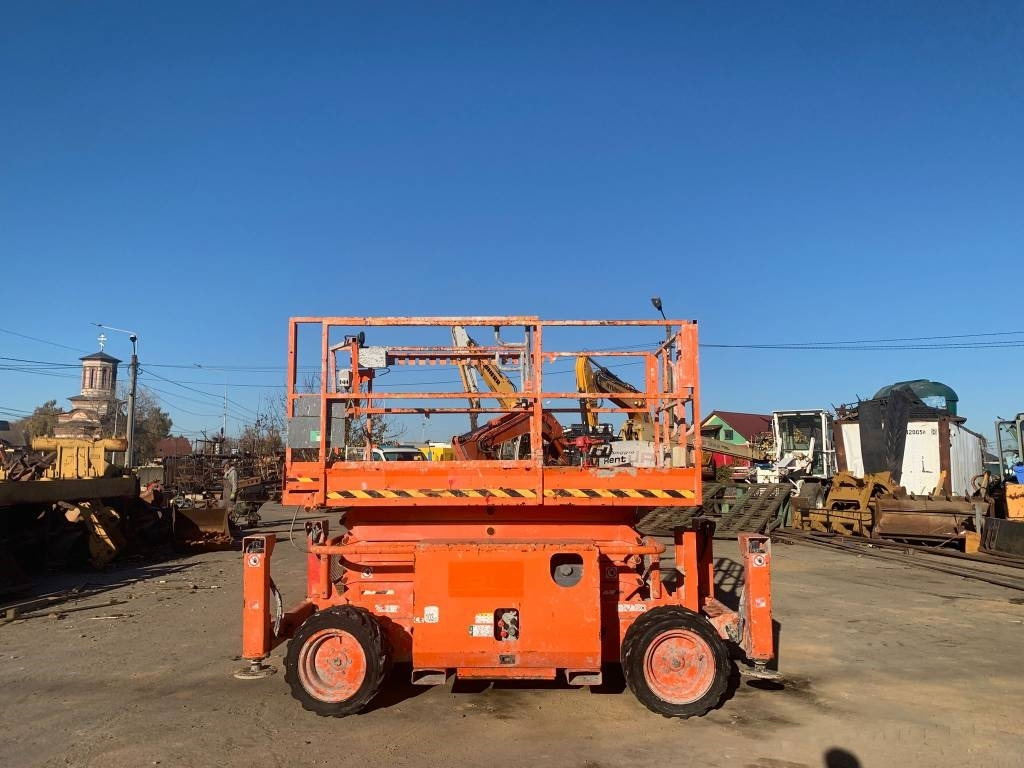 SkyJack SJ 6832 RT - Nůžková plošina: obrázek 5 SkyJack SJ 6832 RT - Nůžková plošina: obrázek 5