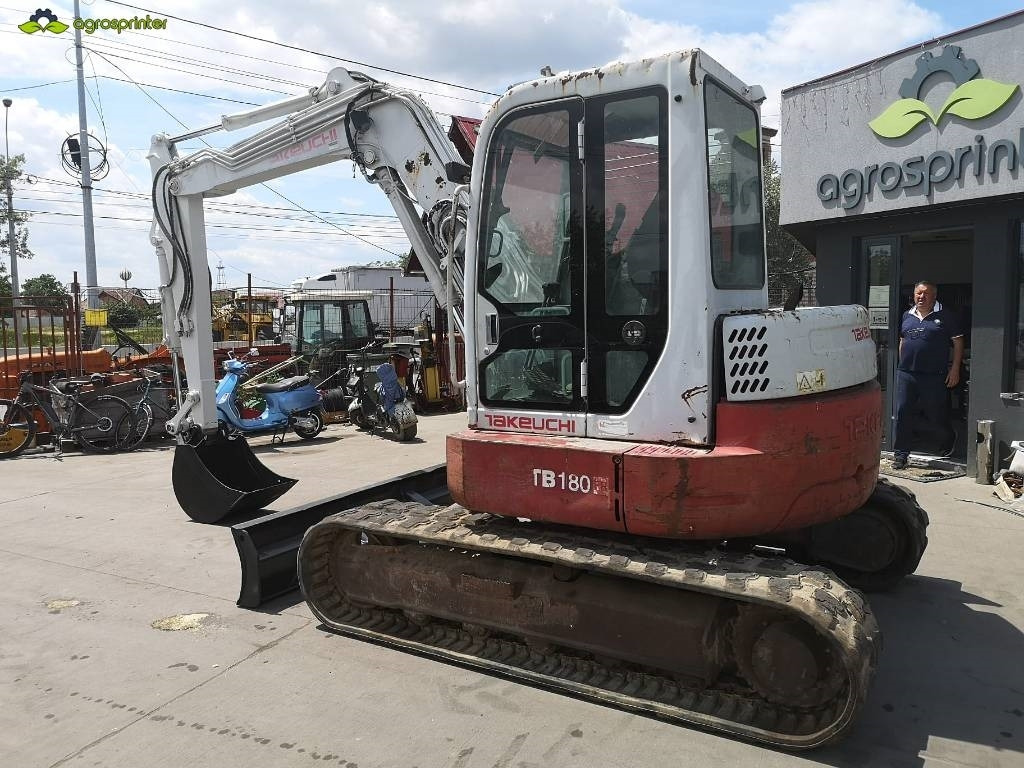 Takeuchi TB180FR - Mini rýpadlo: obrázek 4 Takeuchi TB180FR - Mini rýpadlo: obrázek 4