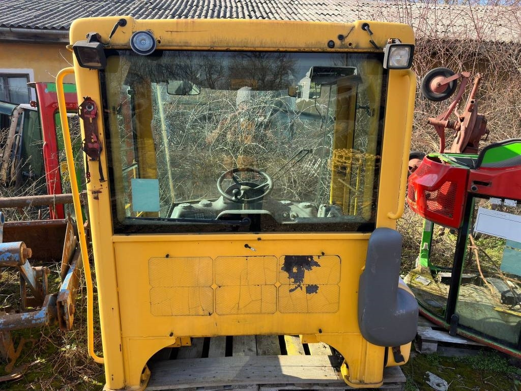 Volvo L 180 E CABIN - Kabina pro Stavební technika: obrázek 3 Volvo L 180 E CABIN - Kabina pro Stavební technika: obrázek 3