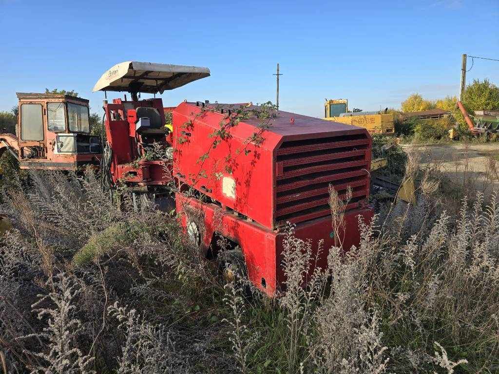 Wirtgen W 600 DC FOR PARTS - Finišér: obrázek 1 Wirtgen W 600 DC FOR PARTS - Finišér: obrázek 1