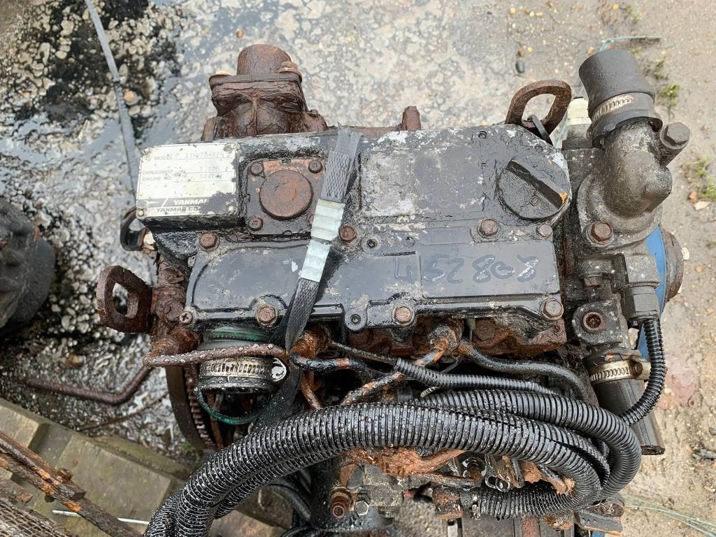 Yanmar 3TNV76 ENGINE - Motor pro Stavební technika: obrázek 2 Yanmar 3TNV76 ENGINE - Motor pro Stavební technika: obrázek 2
