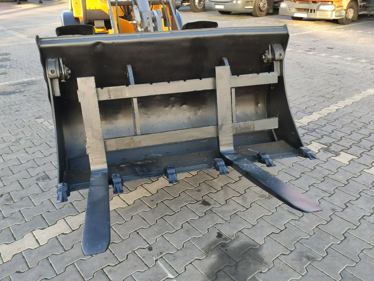 Volvo L25B - Kolový nakladač: obrázek 2 Volvo L25B - Kolový nakladač: obrázek 2