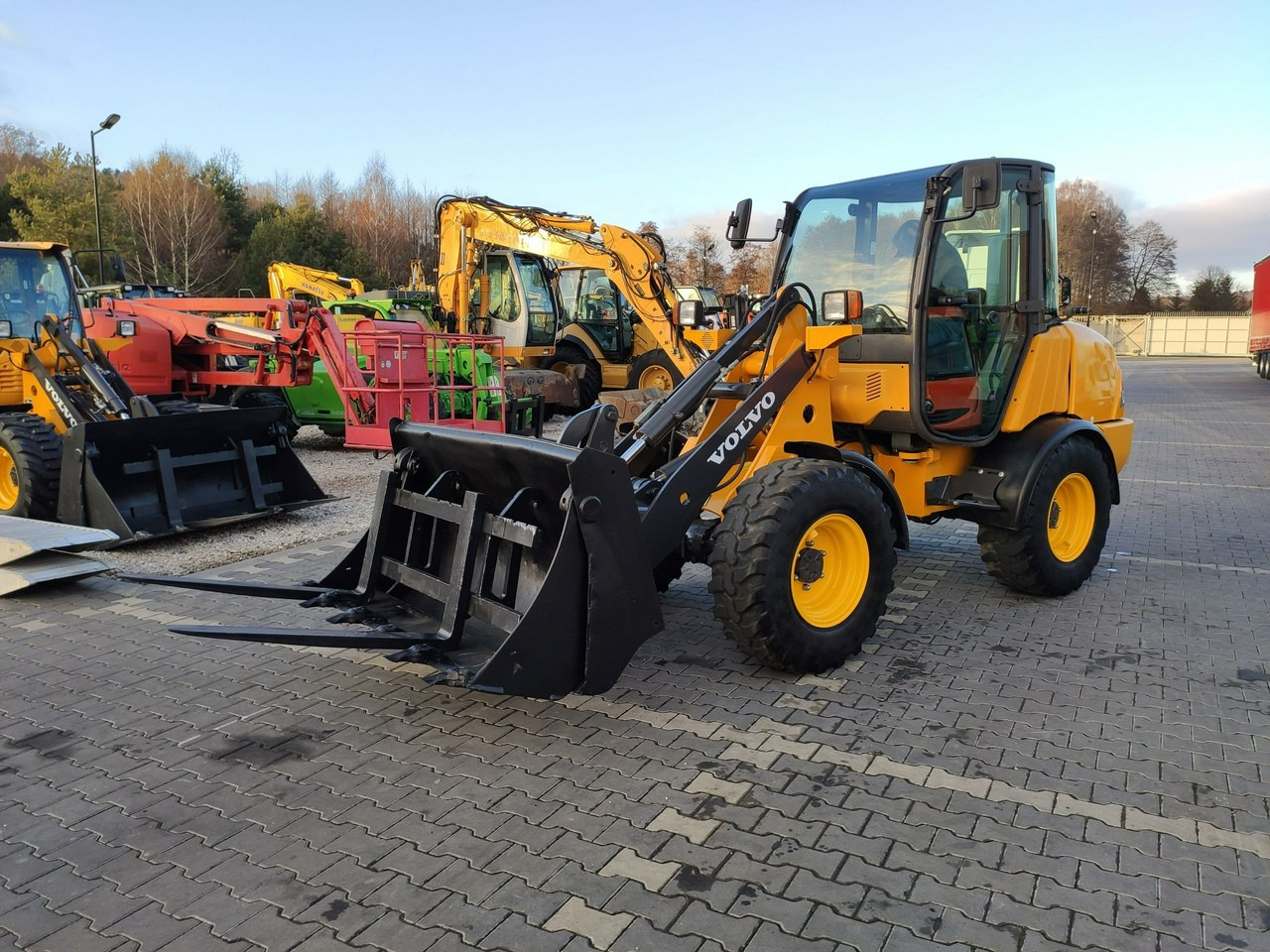 Volvo L25B - Kolový nakladač: obrázek 1 Volvo L25B - Kolový nakladač: obrázek 1