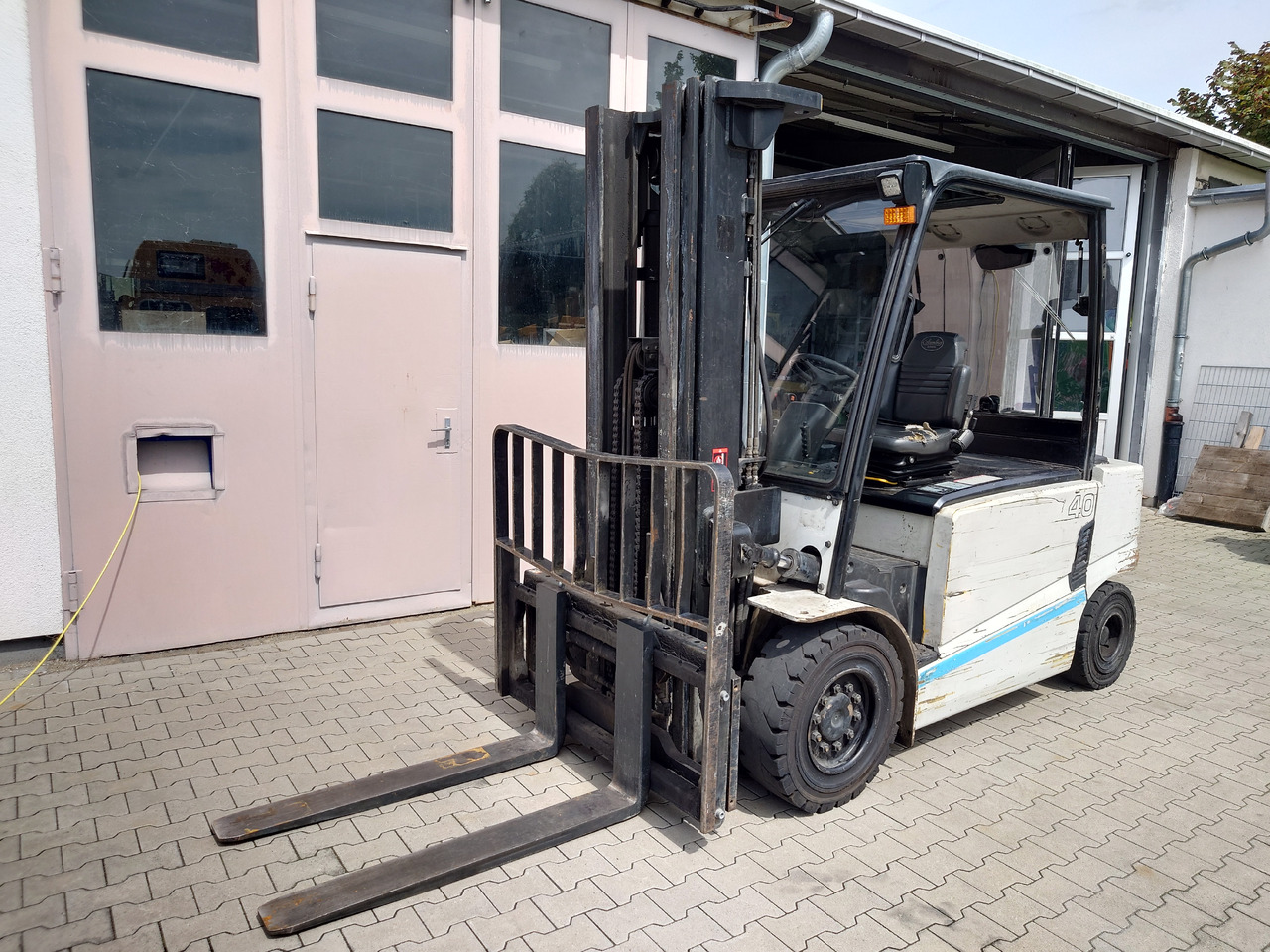 Hyundai 40B-9 - Elektrický vysokozdvižný vozík: obrázek 3 Hyundai 40B-9 - Elektrický vysokozdvižný vozík: obrázek 3