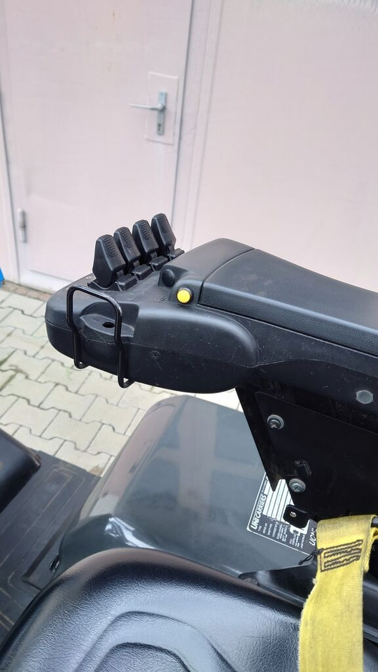 UniCarriers AG1N1L18Q - Elektrický vysokozdvižný vozík: obrázek 4 UniCarriers AG1N1L18Q - Elektrický vysokozdvižný vozík: obrázek 4
