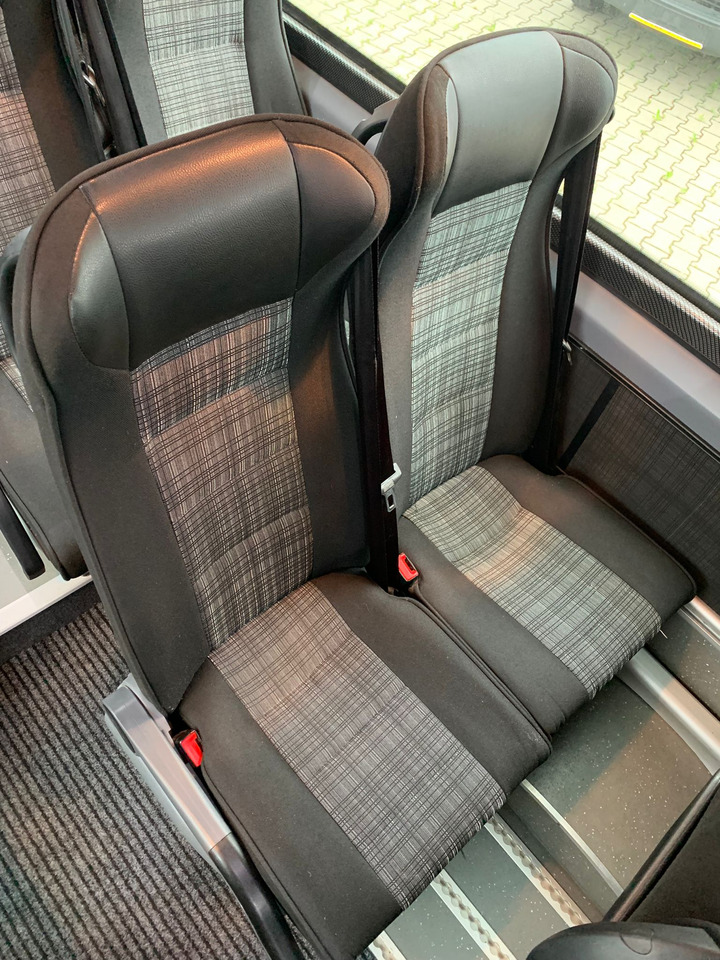 Turistický autobus Mercedes Benz Sprinter 516 CDI - 24 Miejsca: obrázek 16