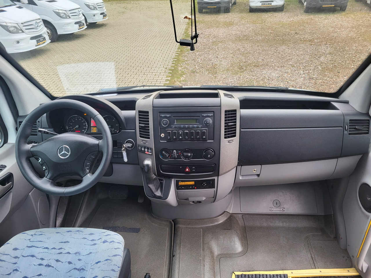 Mercedes-Benz Sprinter 518 CDI - 24 places + standing - Minibus, Mikrobus: obrázek 5 Mercedes-Benz Sprinter 518 CDI - 24 places + standing - Minibus, Mikrobus: obrázek 5