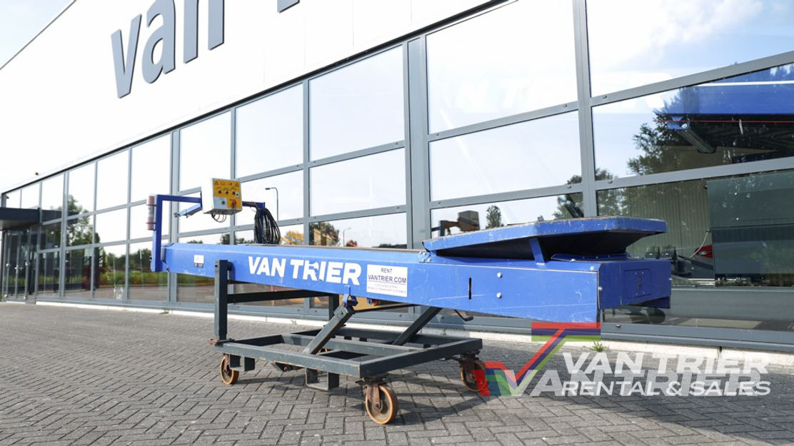 Van Trier 420-80 Flat conveyor - Pásový dopravník: obrázek 1 Van Trier 420-80 Flat conveyor - Pásový dopravník: obrázek 1