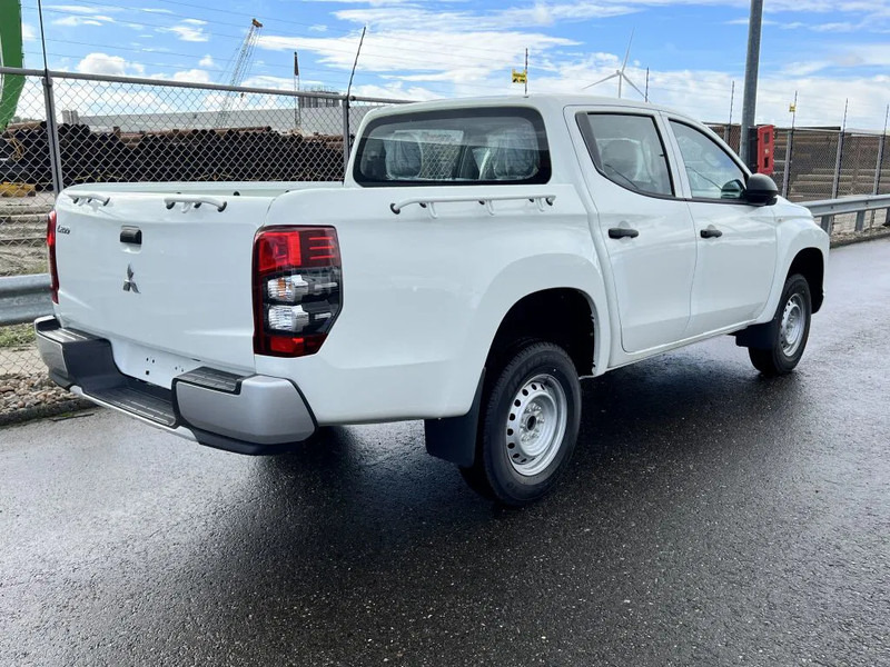 Mitsubishi L200 4x4 - 8 UNITS in WHITE 2.5 D GL Double Cab - EURO 2 - NEW!! Ready for work!!!** - Pick-up, Dodávka s dvojitou kabinou: obrázek 5 Mitsubishi L200 4x4 - 8 UNITS in WHITE 2.5 D GL Double Cab - EURO 2 - NEW!! Ready for work!!!** - Pick-up, Dodávka s dvojitou kabinou: obrázek 5