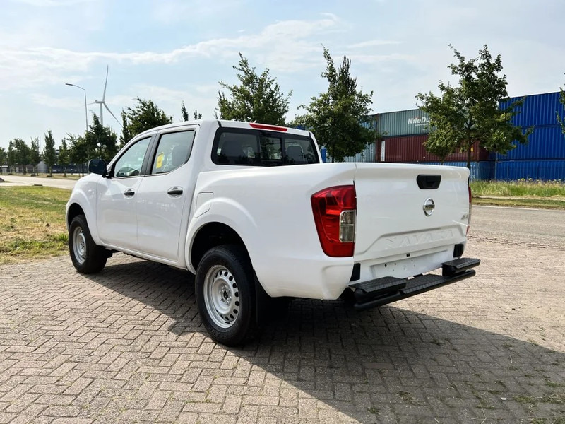Nissan Navara 4x4 - 22 UNITS - 2.5 D Double Cab - XE - EURO 2 - NEW!! READY FOR WORK!!! - Pick-up, Dodávka s dvojitou kabinou: obrázek 3 Nissan Navara 4x4 - 22 UNITS - 2.5 D Double Cab - XE - EURO 2 - NEW!! READY FOR WORK!!! - Pick-up, Dodávka s dvojitou kabinou: obrázek 3