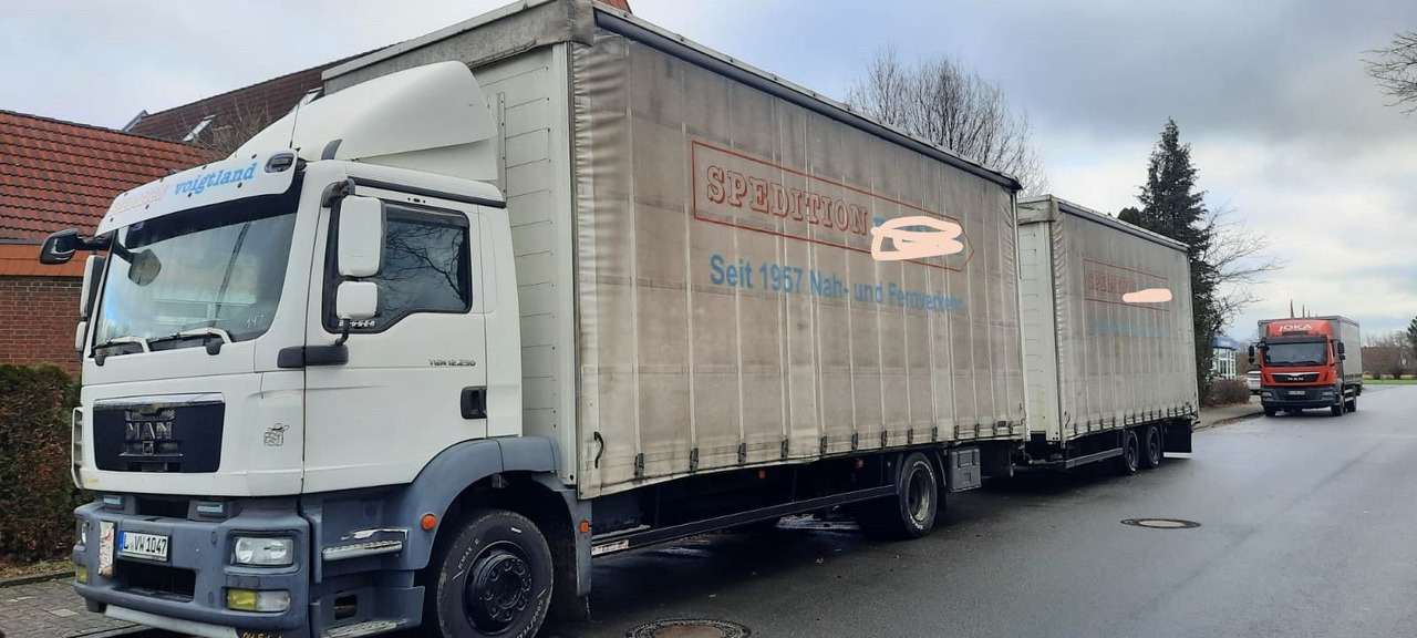 MAN 12.250 TGM Jumbo Mit Anhänger - Plachtový nákladní auto, Plachtový přívěs: obrázek 1 MAN 12.250 TGM Jumbo Mit Anhänger - Plachtový nákladní auto, Plachtový přívěs: obrázek 1