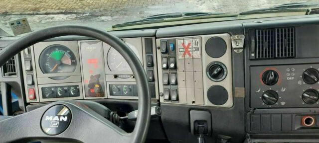 MAN 26.314K 6x2 Blatt/Luft Diff/Sperre - Hákový nosič kontejnerů: obrázek 5 MAN 26.314K 6x2 Blatt/Luft Diff/Sperre - Hákový nosič kontejnerů: obrázek 5