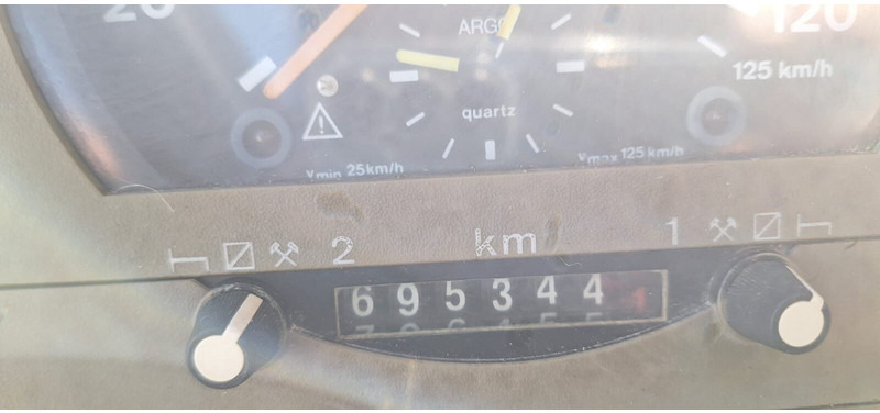 Sklápěč MAN 35.402: obrázek 8 Sklápěč MAN 35.402: obrázek 8