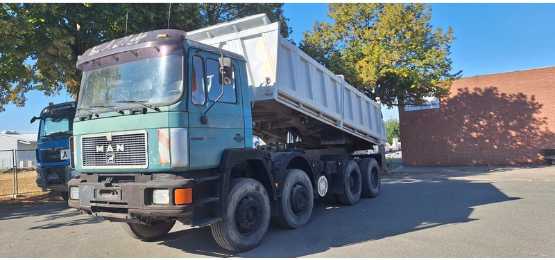 Sklápěč MAN 35.402: obrázek 6 Sklápěč MAN 35.402: obrázek 6