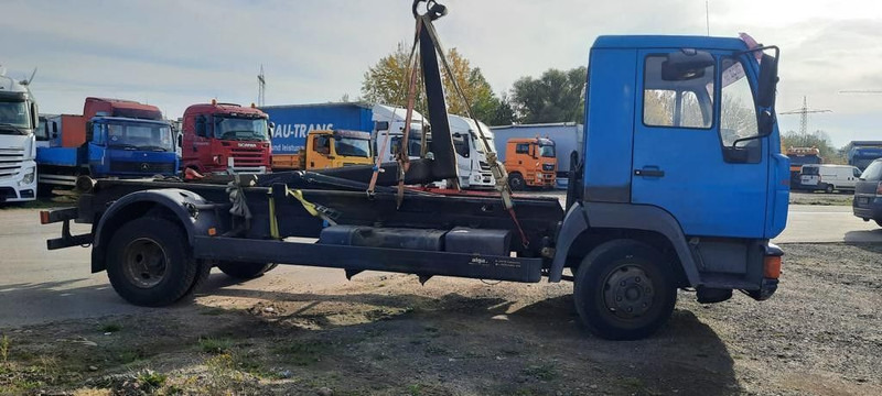 MAN L2000 Abrollkipper - Hákový nosič kontejnerů: obrázek 3 MAN L2000 Abrollkipper - Hákový nosič kontejnerů: obrázek 3