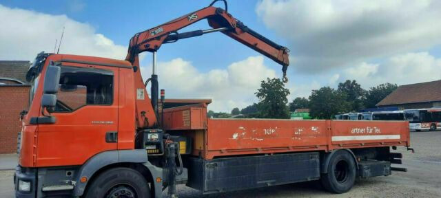 MAN TG-M18.280PS Hiab 111B-2 mit Funk - Nákladní automobil valníkový/ Plošinový, Auto s hydraulickou rukou: obrázek 1 MAN TG-M18.280PS Hiab 111B-2 mit Funk - Nákladní automobil valníkový/ Plošinový, Auto s hydraulickou rukou: obrázek 1