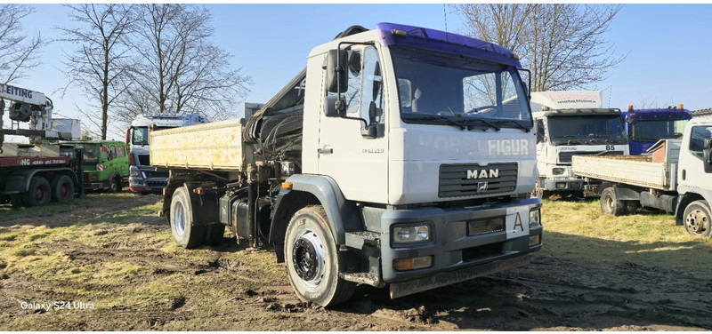 MAN TGM 18.220 4x2 3.S-Kipper mit Kran - Sklápěč, Auto s hydraulickou rukou: obrázek 1 MAN TGM 18.220 4x2 3.S-Kipper mit Kran - Sklápěč, Auto s hydraulickou rukou: obrázek 1