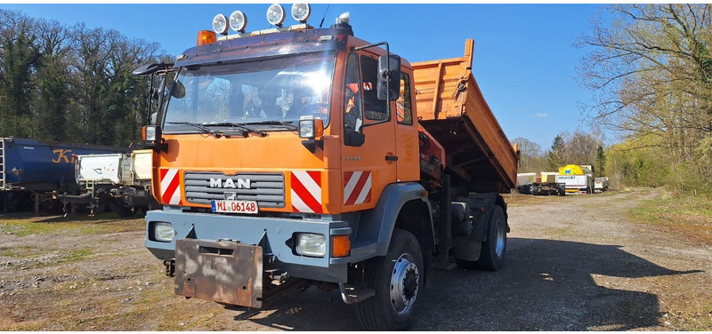 MAN TGM 18.240PS 4x4 3.S-Kipper mit Kran - Sklápěč, Auto s hydraulickou rukou: obrázek 2 MAN TGM 18.240PS 4x4 3.S-Kipper mit Kran - Sklápěč, Auto s hydraulickou rukou: obrázek 2