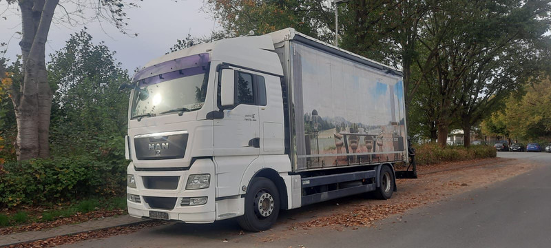 MAN TGX 18.360PS 4x2 G.Haus Kran+Funk - Plachtový nákladní auto, Auto s hydraulickou rukou: obrázek 1 MAN TGX 18.360PS 4x2 G.Haus Kran+Funk - Plachtový nákladní auto, Auto s hydraulickou rukou: obrázek 1
