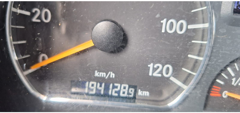 Plachtový nákladní auto Mercedes-Benz 1328: obrázek 11