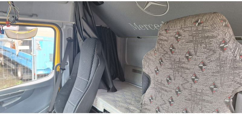 Plachtový nákladní auto Mercedes-Benz 1328: obrázek 9