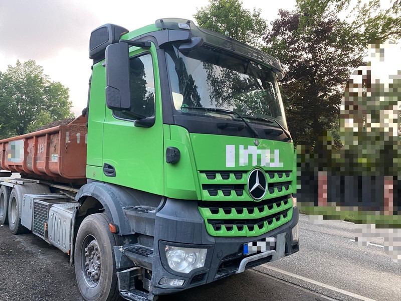Mercedes-Benz 2643 Arocs 6X4Abroller Multilift mit Funk - Hákový nosič kontejnerů: obrázek 3 Mercedes-Benz 2643 Arocs 6X4Abroller Multilift mit Funk - Hákový nosič kontejnerů: obrázek 3