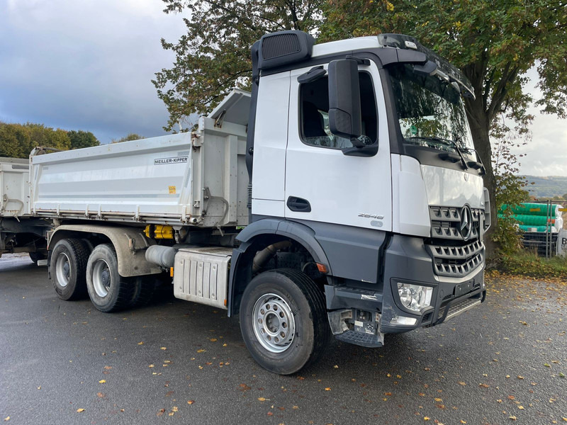 Mercedes-Benz 2648 3348 - Sklápěč: obrázek 1 Mercedes-Benz 2648 3348 - Sklápěč: obrázek 1