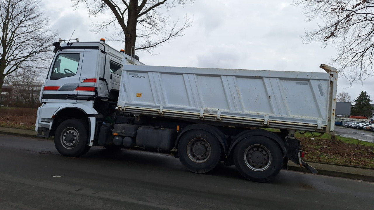 Mercedes-Benz 2651 3351K 6x6 HD Arocs 5 Nur Aufbau - Sklápěč: obrázek 4 Mercedes-Benz 2651 3351K 6x6 HD Arocs 5 Nur Aufbau - Sklápěč: obrázek 4